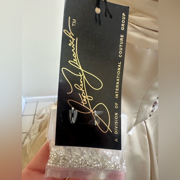 Stephen Yearick Strapless Wedding Gown and Veil - NWT- Champagne Color - Picture 14 of 16